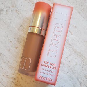 Item Beauty Air Hug Concealer